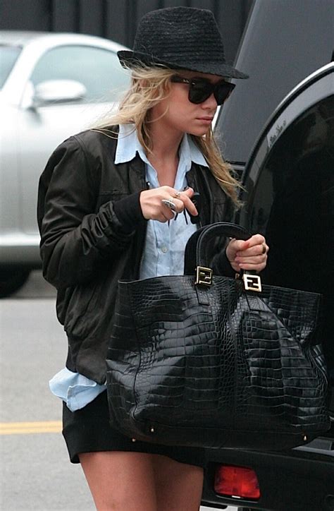 olsen twins bag size.